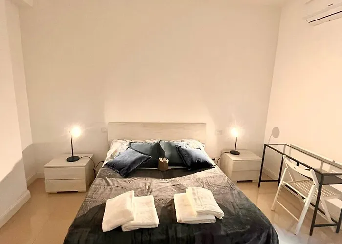 Double With Private Bathroom In Shared Alloggio in famiglia