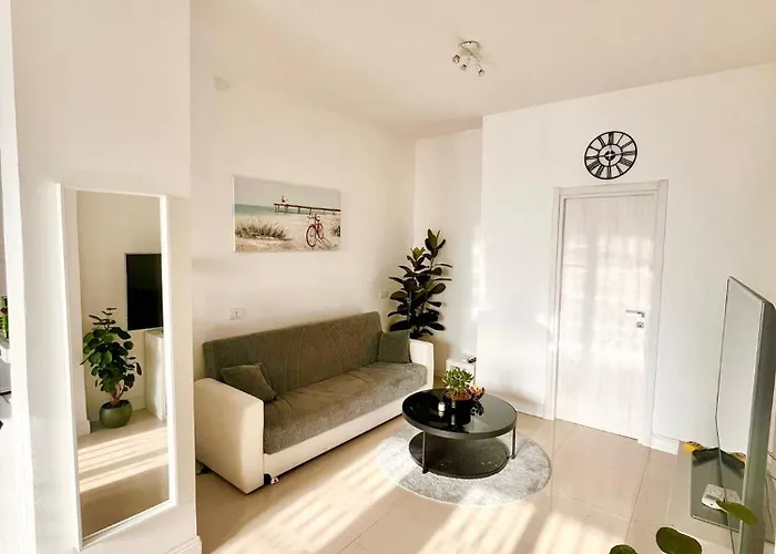 Double With Private Bathroom In Shared