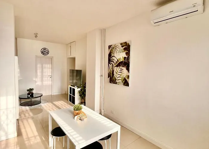 Alloggio in famiglia Double With Private Bathroom In Shared Roma