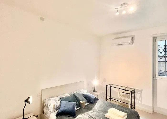 Double With Private Bathroom In Shared Alloggio in famiglia