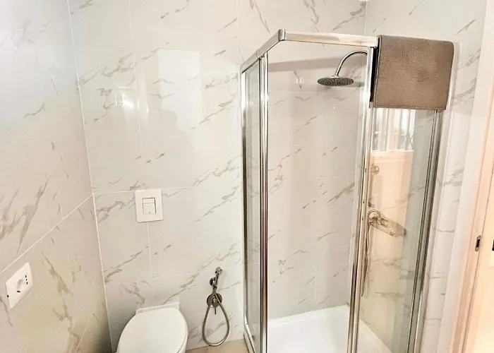 Alloggio in famiglia Double With Private Bathroom In Shared Roma
